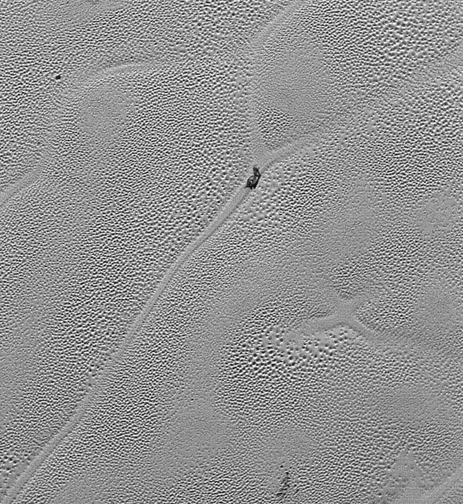 On Pluto, 'X' Marks the Spot (Photo)